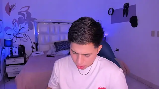 Niicky1  online show from 01.31.25