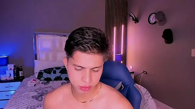 Niicky1  online show from 03.21.25