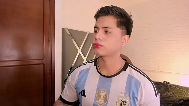 Niicky1  online show from 01.18.26