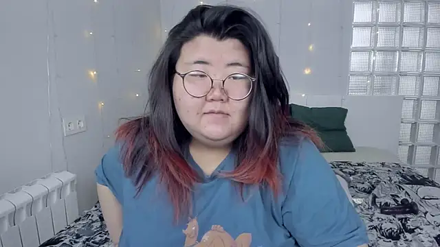 Snapshot of Nadine_asian chatting on 12.08.24 Nadine asian online show from 12.08.24