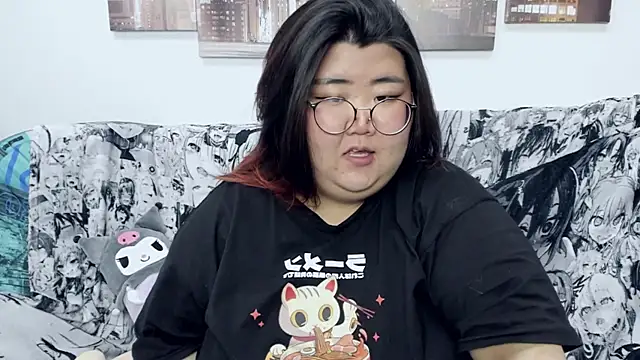 Snapshot of Nadine_asian chatting on 12.14.24 Nadine asian online show from 12.14.24