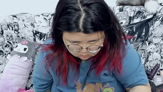 Snapshot of Nadine_asian chatting on 12.22.24 Nadine asian online show from 12.22.24