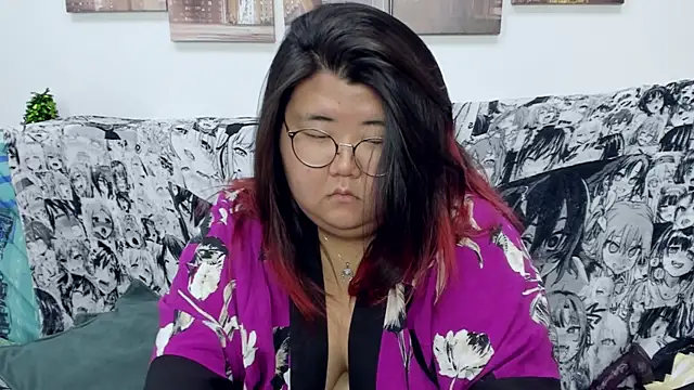 Snapshot of Nadine_asian chatting on 12.28.24 Nadine asian online show from 12.28.24