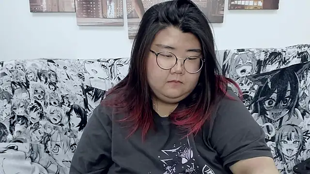 Snapshot of Nadine_asian chatting on 12.29.24 Nadine asian online show from 12.29.24