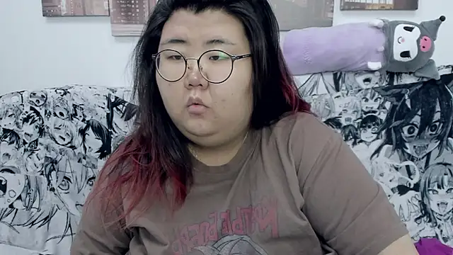 Snapshot of Nadine_asian chatting on 12.31.24 Nadine asian online show from 12.31.24