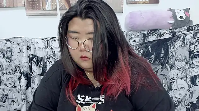 Snapshot of Nadine_asian chatting on 01.05.25 Nadine asian online show from 01.05.25