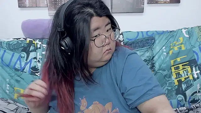 Snapshot of Nadine_asian chatting on 01.11.25 Nadine asian online show from 01.11.25