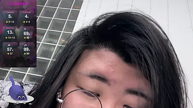 Snapshot of Nadine_asian chatting on 09.16.25 Nadine asian online show from 09.16.25