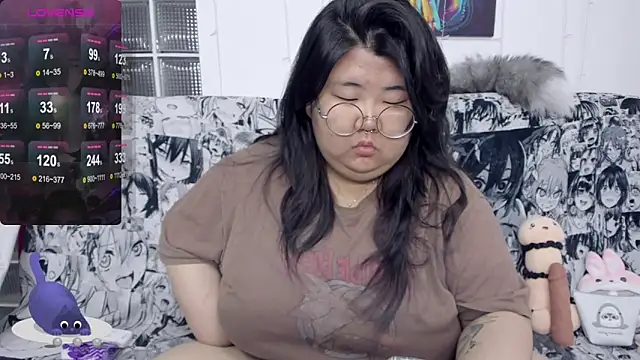 Snapshot of Nadine_asian chatting on 09.20.25 Nadine asian online show from 09.20.25