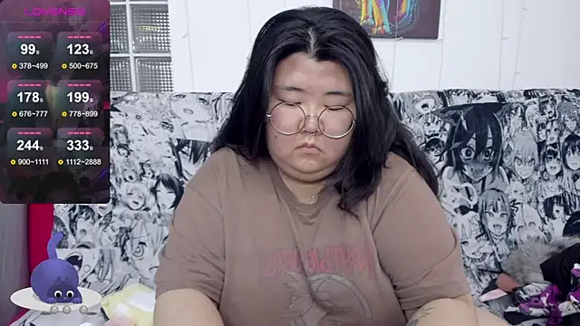 Snapshot of Nadine_asian chatting on 09.21.25 Nadine asian online show from 09.21.25