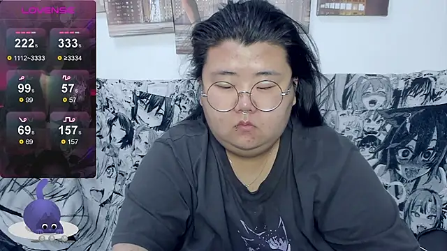 Snapshot of Nadine_asian chatting on 10.18.25 Nadine asian online show from 10.18.25