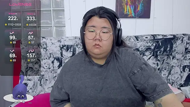 Snapshot of Nadine_asian chatting on 10.21.25 Nadine asian online show from 10.21.25