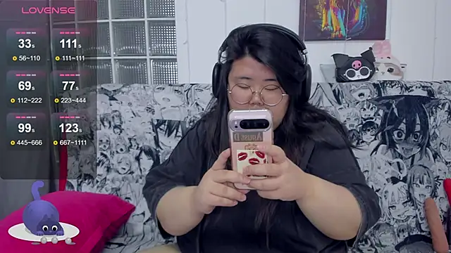 Snapshot of Nadine_asian chatting on 10.23.25 Nadine asian online show from 10.23.25