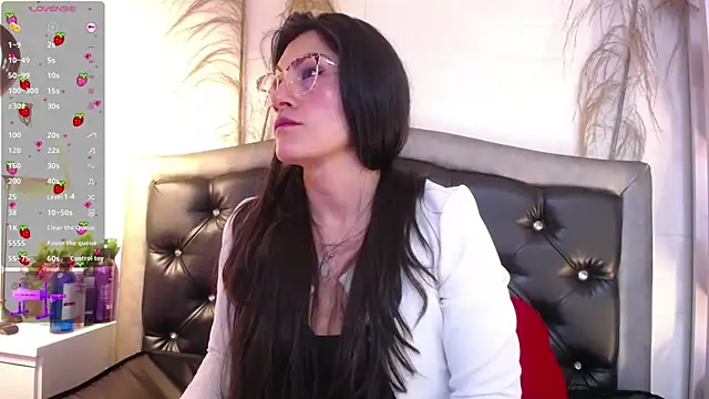 Rapunzeell  online show from 02.22.25