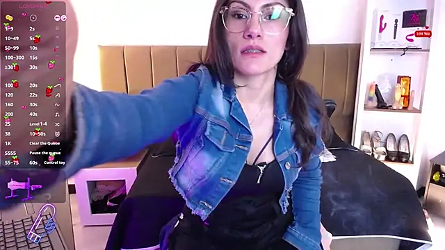 Rapunzeell  online show from 03.17.25