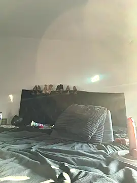 Laurahorney xo online show from 10.07.25