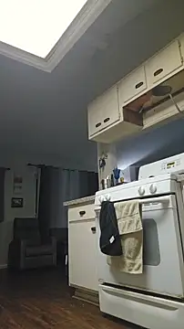 Snapshot of luvs2cumm69 chatting on 11.26.25 luvs2cumm69 online show from 11.26.25