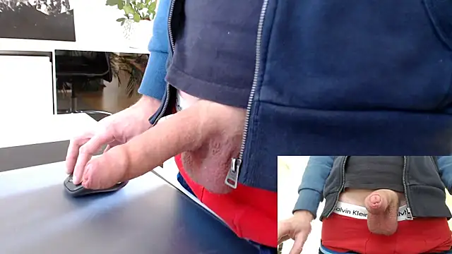 Snapshot of sperma_tributes chatting on 02.18.25 sperma tributes online show from 02.18.25