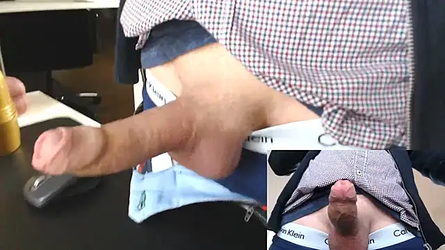 Snapshot of sperma_tributes chatting on 11.18.25 sperma tributes online show from 11.18.25