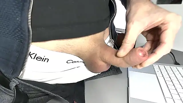 Snapshot of sperma_tributes chatting on 01.07.26 sperma tributes online show from 01.07.26