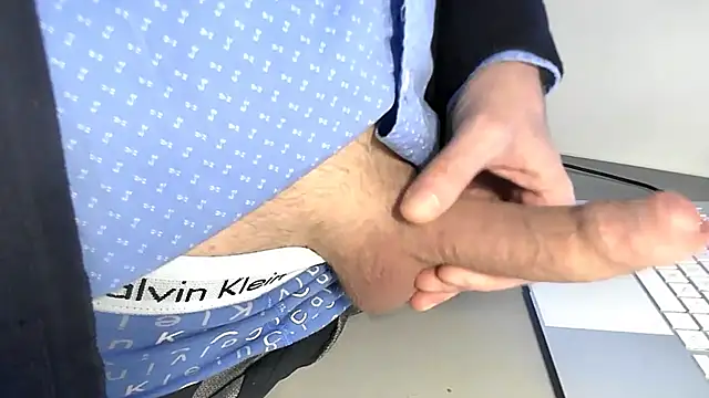 Snapshot of sperma_tributes chatting on 01.15.26 sperma tributes online show from 01.15.26