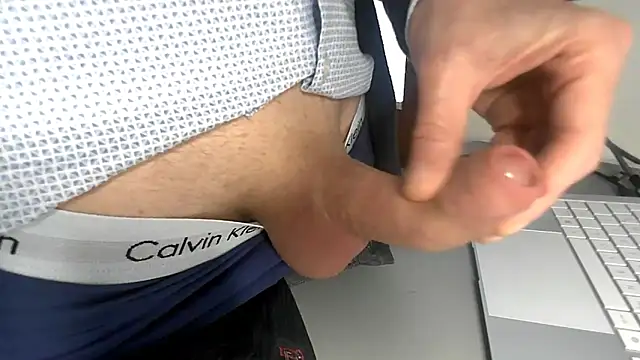 Snapshot of sperma_tributes chatting on 02.12.26 sperma tributes online show from 02.12.26