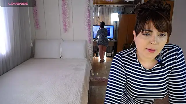 Snapshot of Sahory__ chatting on 11.04.25 Sahory online show from 11.04.25