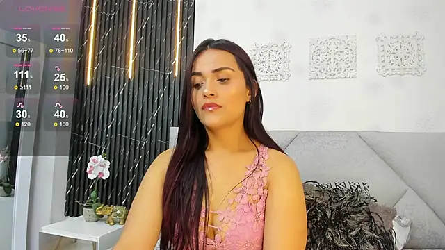 Snapshot of katrina_kaif_x chatting on 02.03.25 katrina kaif x online show from 02.03.25