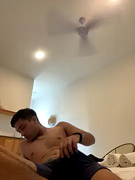 Magicerosxx69 online show from 10.10.25