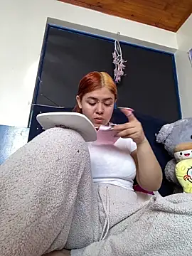 sara winehouse1 online show from 03.13.26