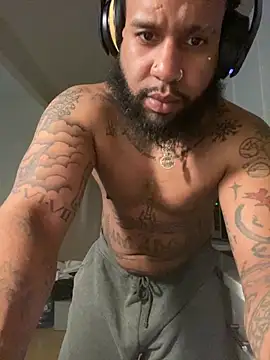 MilkyMontana online show from 04.12.26