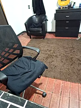 Snapshot of Jurogonza chatting on 04.01.26 Jurogonza online show from 04.01.26