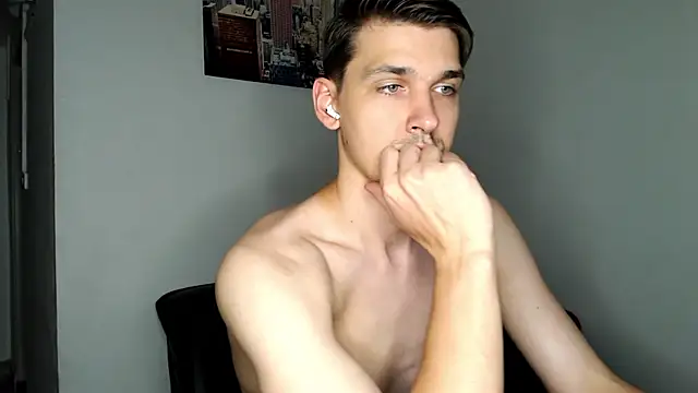 boy next door 1 online show from 03.04.25