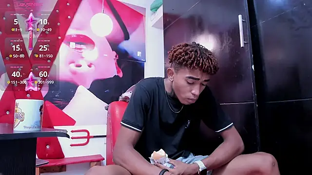 sexy blacks  online show from 01.25.25