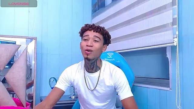 sexy blacks  online show from 03.12.25