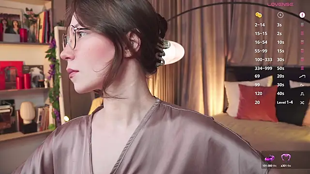 Snapshot of askaudrey_ chatting on 02.07.25 askaudrey online show from 02.07.25