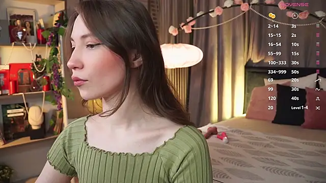 Snapshot of askaudrey_ chatting on 02.16.25 askaudrey online show from 02.16.25