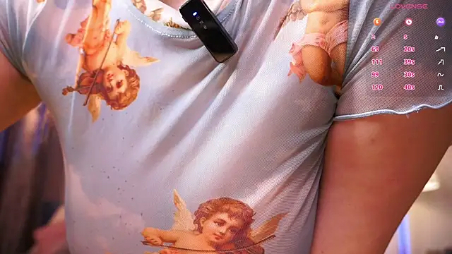 Snapshot of askaudrey_ chatting on 10.12.25 askaudrey online show from 10.12.25