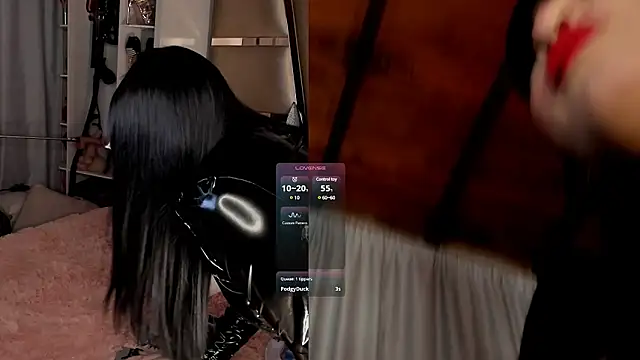 Snapshot of Nikole66_ chatting on 03.21.25 Nikole66 online show from 03.21.25