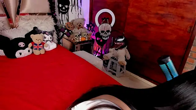 Snapshot of Nikole66_ chatting on 11.02.25 Nikole66 online show from 11.02.25