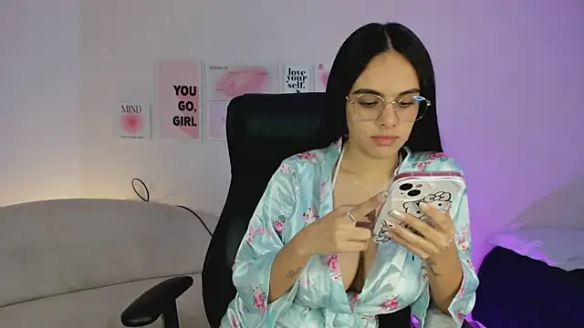 ChloeHarper  online show from 02.10.25