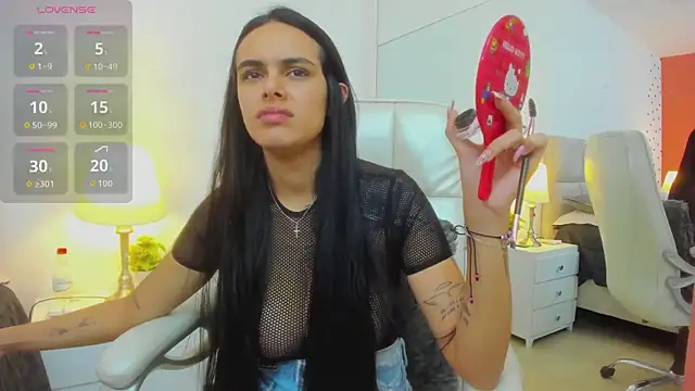 ChloeHarper  online show from 11.25.25