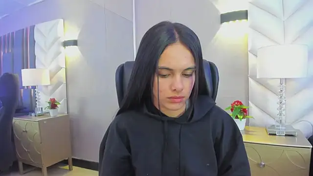 ChloeHarper  online show from 04.06.26