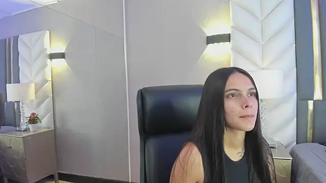 ChloeHarper  online show from 04.19.26