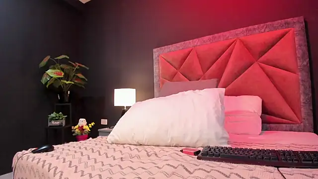 mia milff online show from 03.12.25