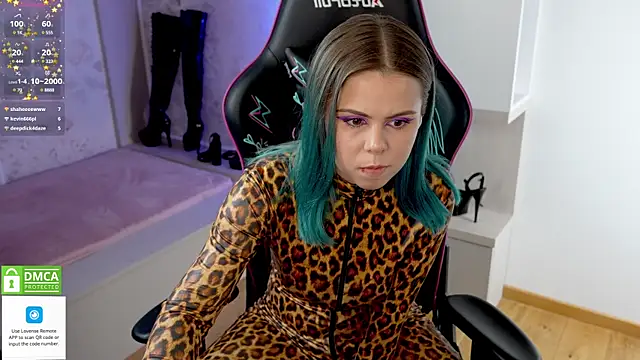 Latex Kitty online show from 01.14.25