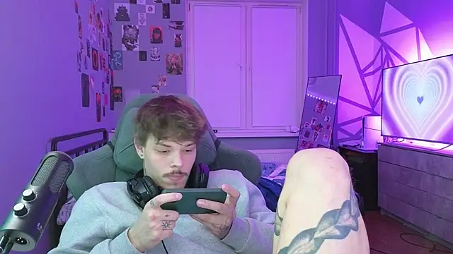 DENIS HERE online show from 02.11.25