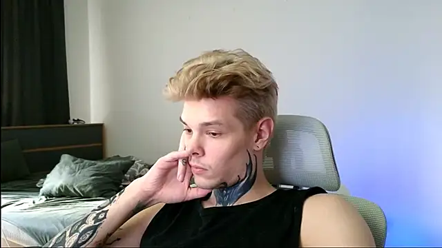 DENIS HERE online show from 05.15.26