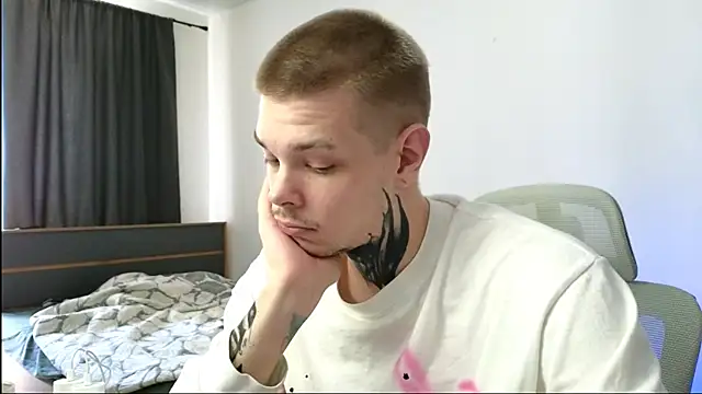 DENIS HERE online show from 05.21.26