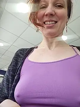 Snapshot of Exhibitionsplit chatting on 03.14.25 Exhibitionsplit online show from 03.14.25